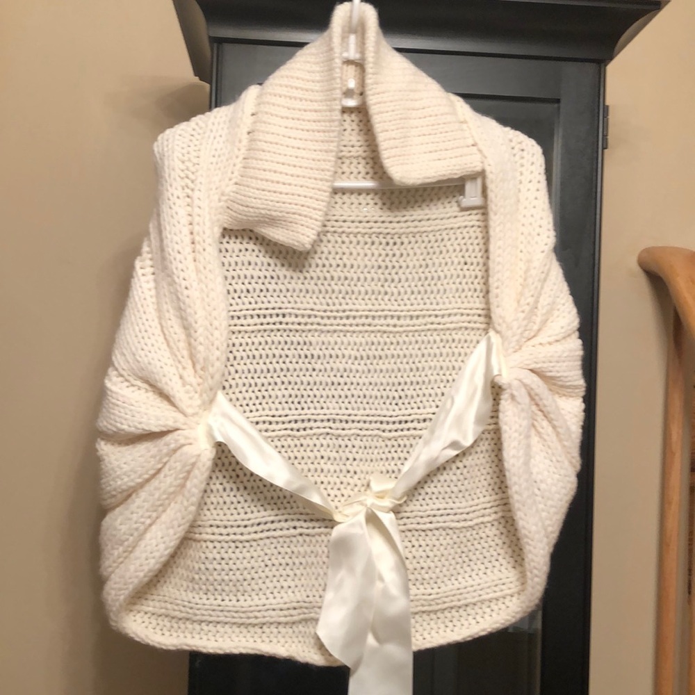 FURLA wrap/shawl Italian